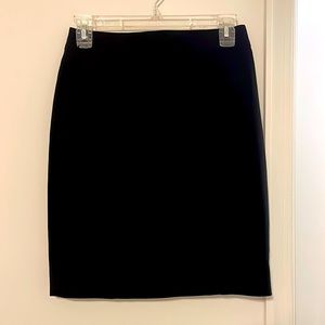 H&M Black Pencil Skirt Stretchy Waistband Back Slit 🖤